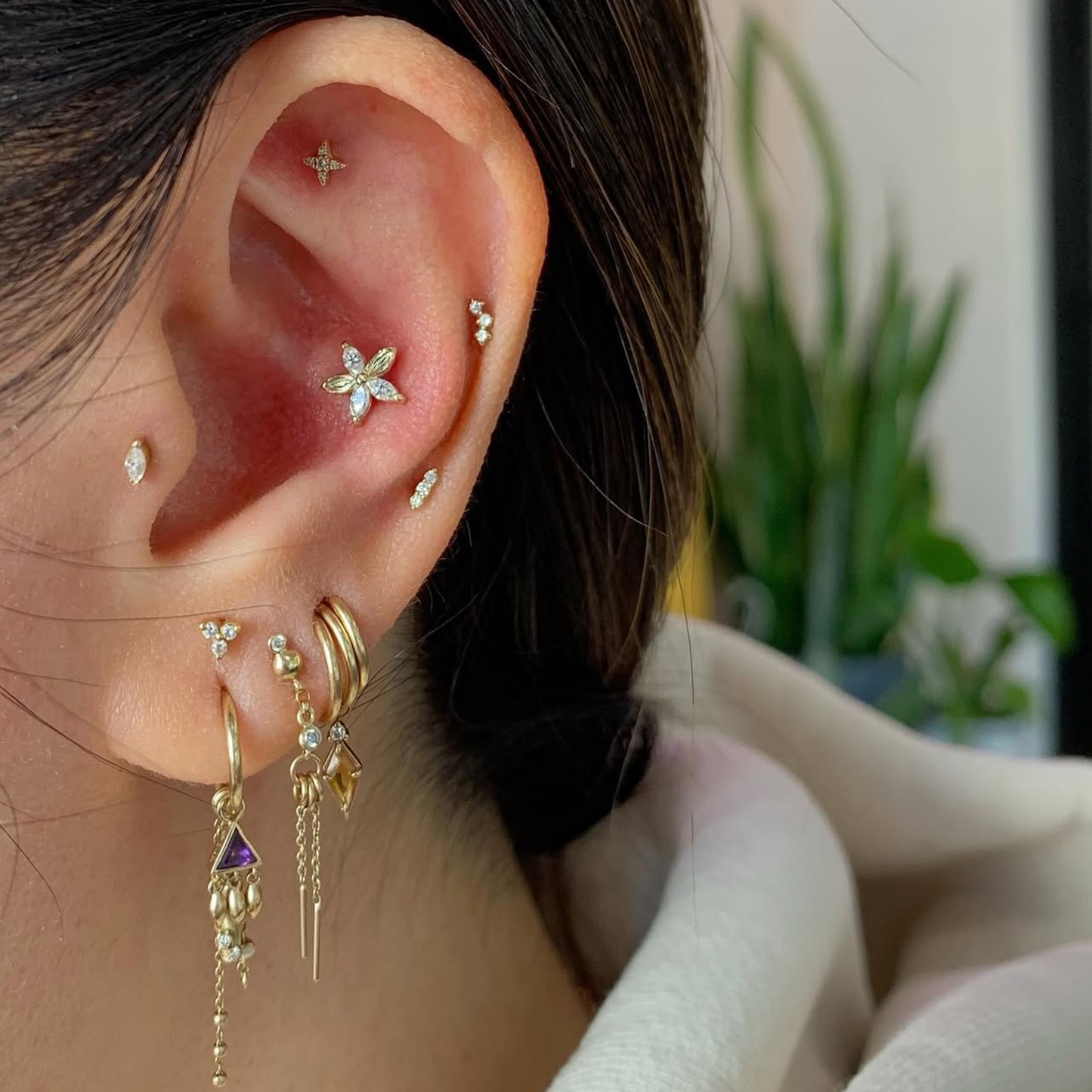 Monet's Lily Threaded End