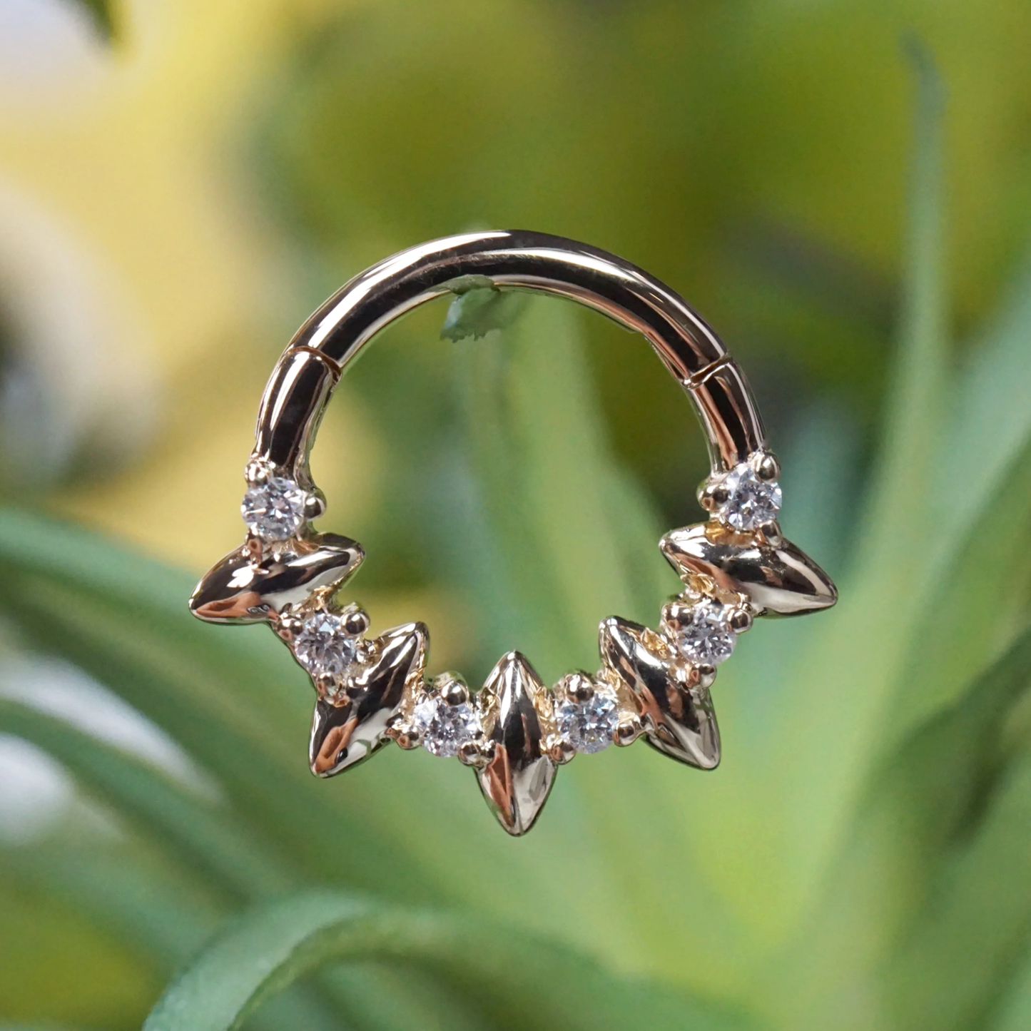 Shuri Hinge Ring
