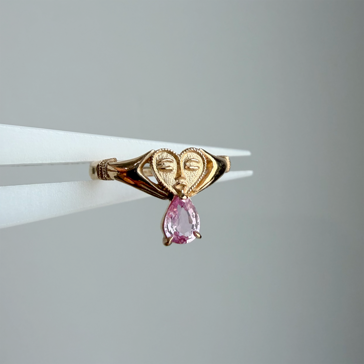 Heart Vom Hinge Ring