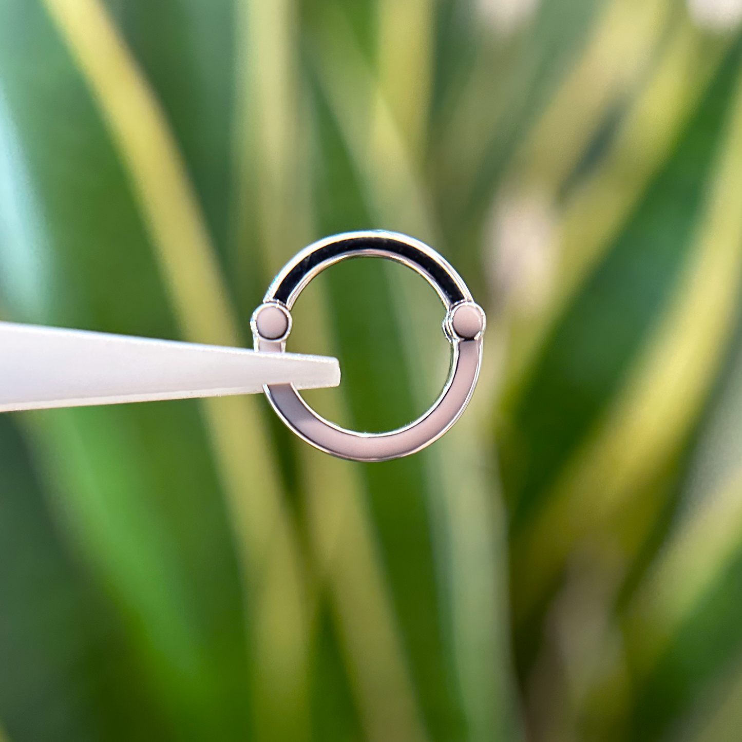 Reversible Double Deco Hinge Ring